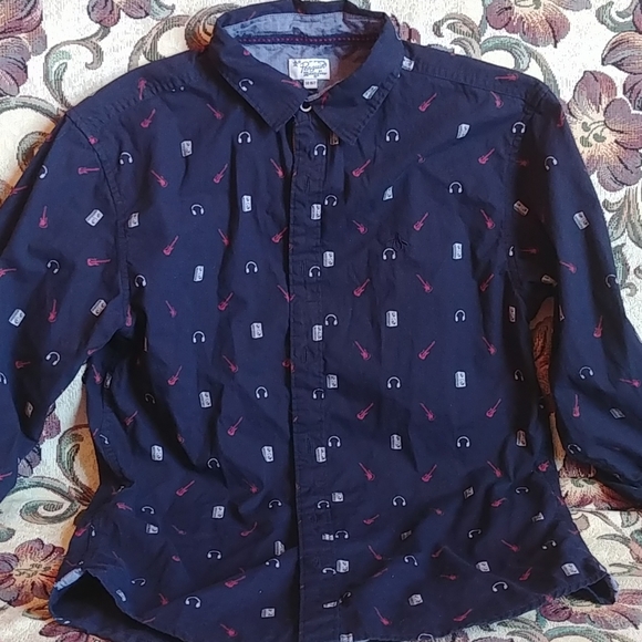 munsing wear Other - 🎸Boys guitar button down 🎸